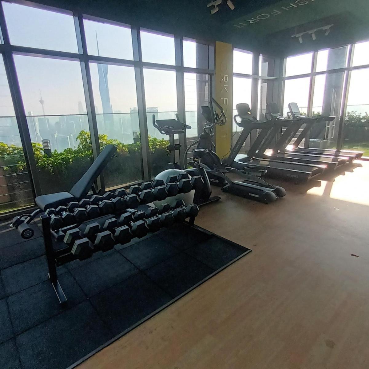 Sky Pool At Riveria City- B Apartment *