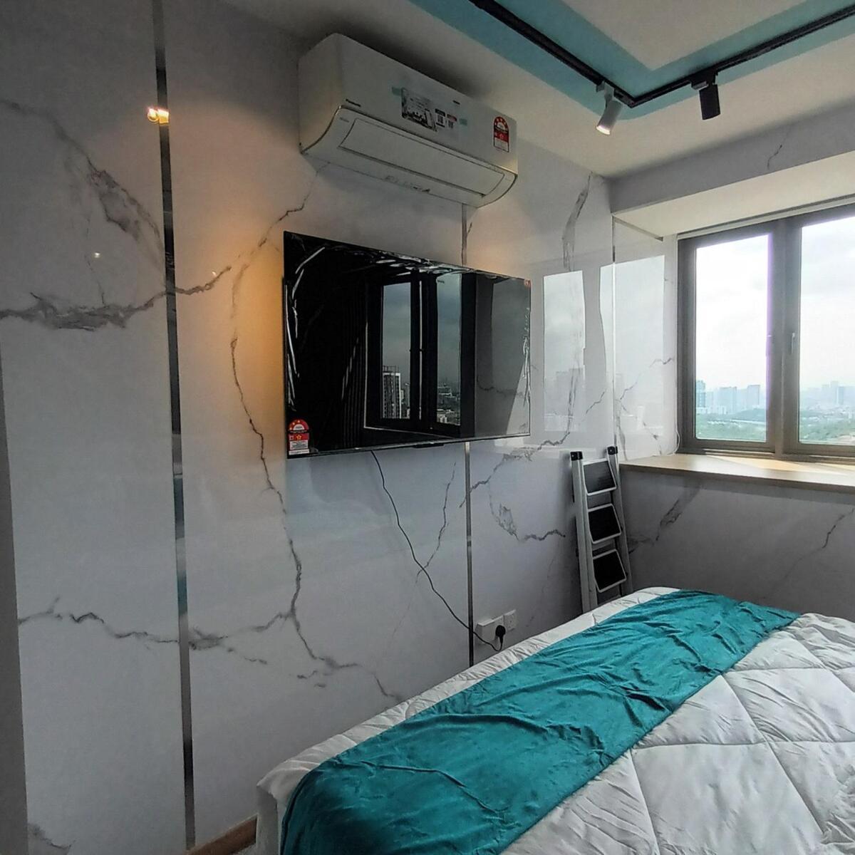 Sky Pool At Riveria City- B Apartment Kuala Lumpur